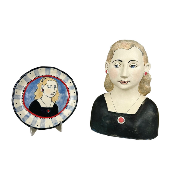 Sculpted Bust Pinch Plate Black dress