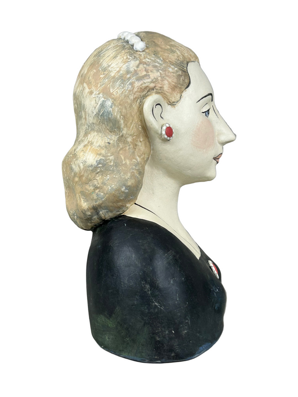 Sculpted Bust Pinch Plate Black dress