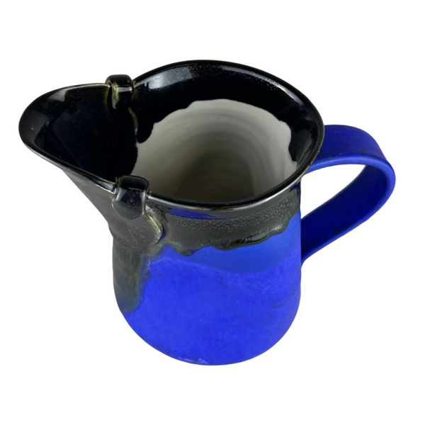 Pitcher, blue