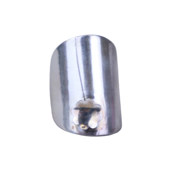 Ring - one of a kind wide “shield” ring with 3D flower Projekt M