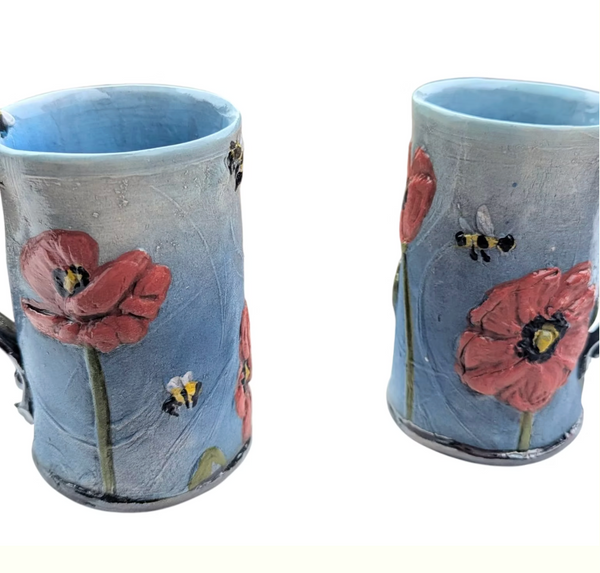 Bees and poppies mug Large