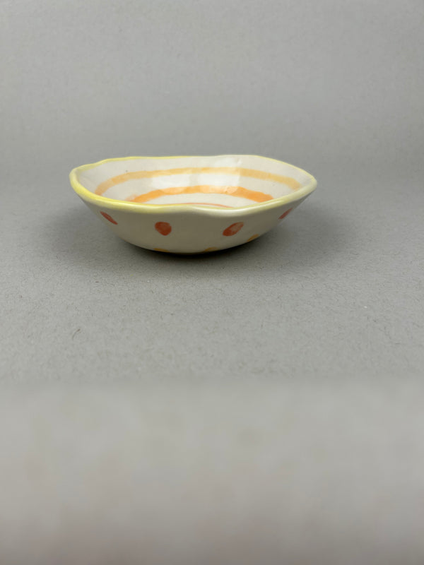 Paradise Bowl - Orange spiral with dotted back