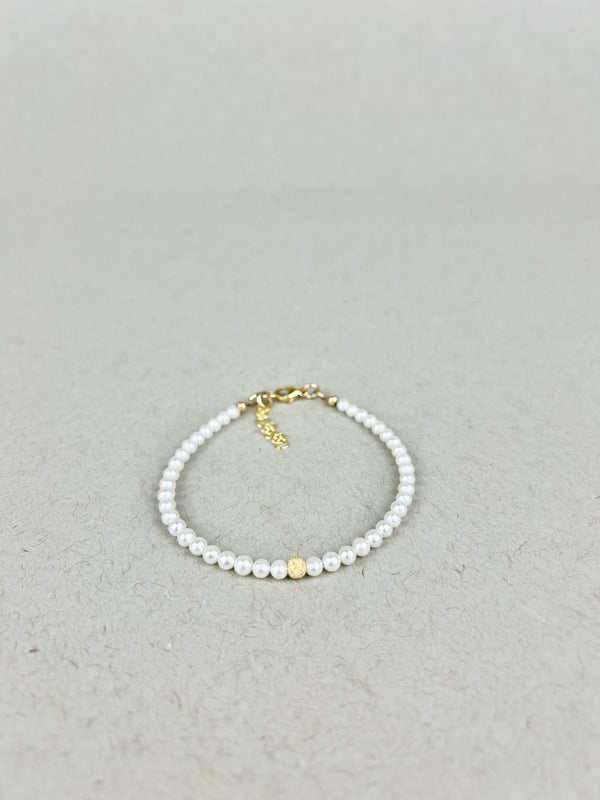 Adjustable white freshwater pearl bracelet: 14K gold filled