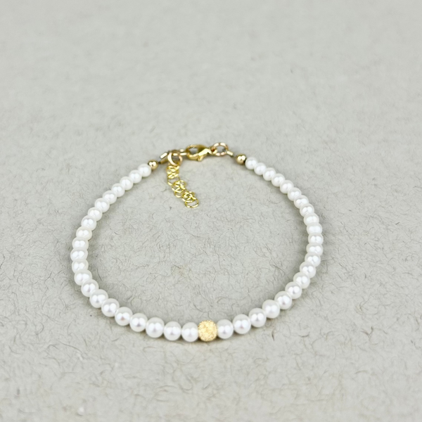 Adjustable white freshwater pearl bracelet: 14K gold filled