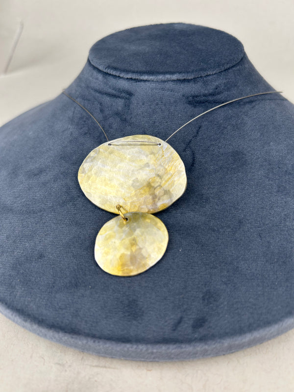 Shiny Pebbles Necklace - Gold Color